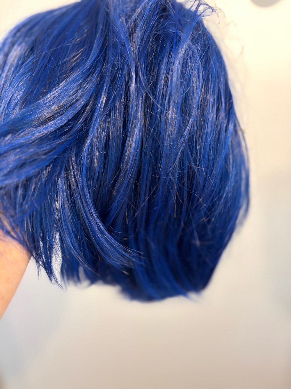 Vibrant Blue Women's Synthetic Wig - Bold Royal Blue